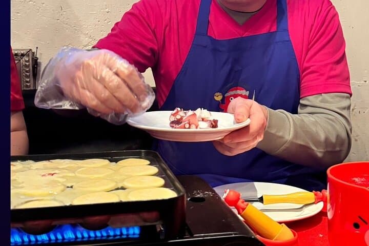 TAKOYAKI Cooking Class with All-you-can-drink in Tokyo, Roppongi — photo 13
