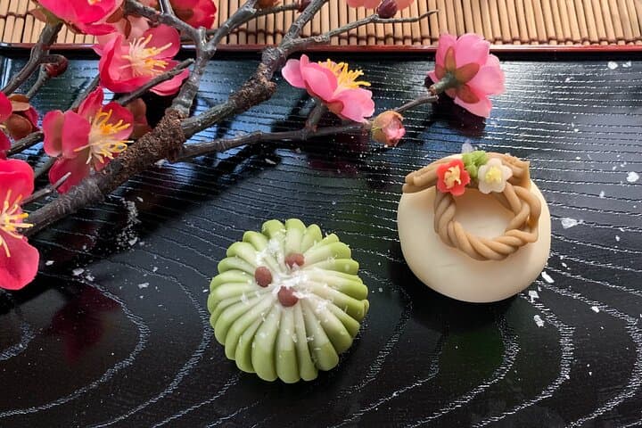 2 Hours Mochi &Nerikiri Making & Matcha Class in Bunkyo — photo 2