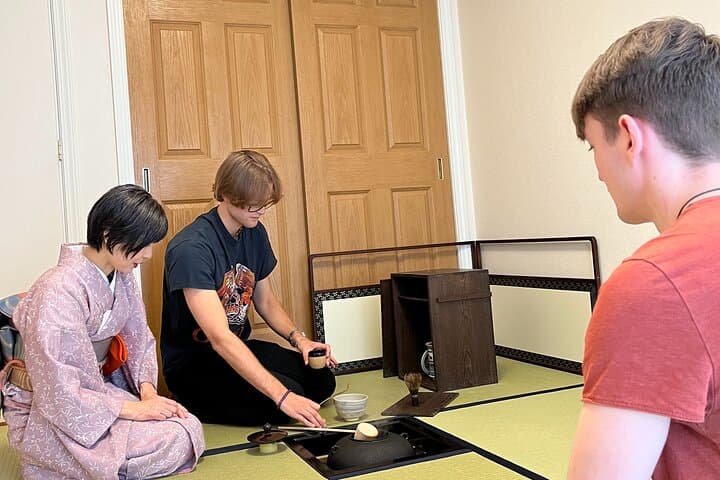 Japanese Tea Ceremony at Private Home in Yokohama, suburban Tokyo — photo 8