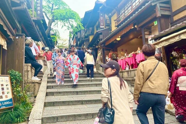 Kyoto Private Tour: 1350 Years of History, Hotspots & Hidden Gems — photo 8