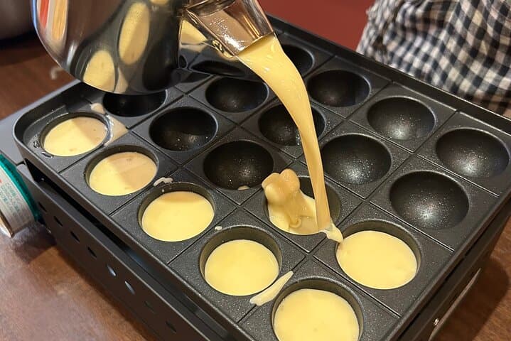 Experience Cooking Takoyaki in its Birthplace, Osaka — photo 2