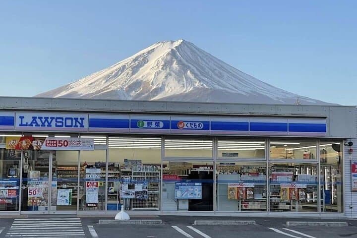 Mt. Fuji, Kawaguchiko, Oshino Hakkai and Sengen Park Day Tour — photo 4
