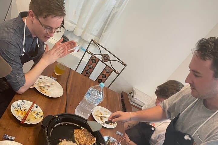 Small-Group Osaka-Style Okonomiyaki Cooking Class — photo 20