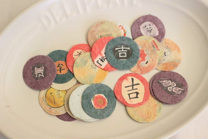 Romantic Mizuhiki Knot and Omikuji Washi Charm Workshop in Tokyo — photo 4