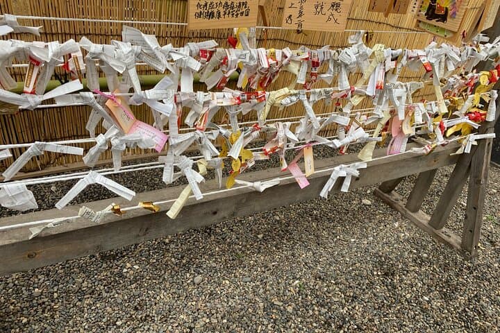 Romantic Mizuhiki Knot and Omikuji Washi Charm Workshop in Tokyo — photo 6