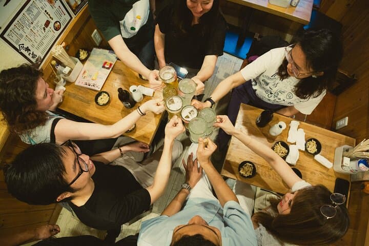 Shinjuku Izakaya and Golden Gai Bar Hopping Tour — photo 4