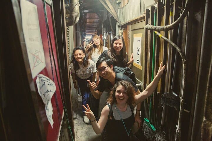 Shinjuku Izakaya and Golden Gai Bar Hopping Tour — photo 3