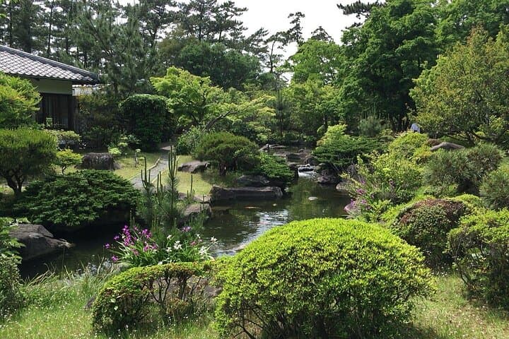 Hayama Imperial Villa and Tateishi Ukiyoe Private Half Day Tour — photo 3