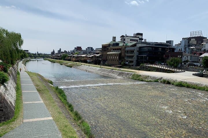 Kyoto Sweets and Green Tea Making and Town Walk. — photo 7