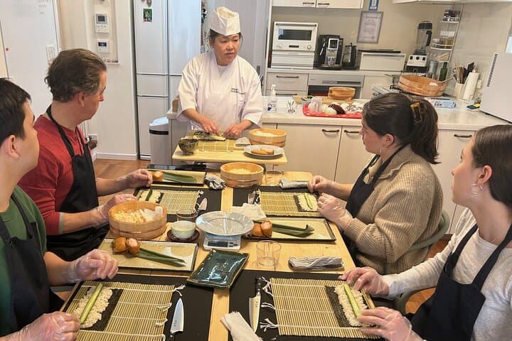 Sushi Cooking Class: AKEMI's SUSHiKiTCHEN in Tokyo — photo 3