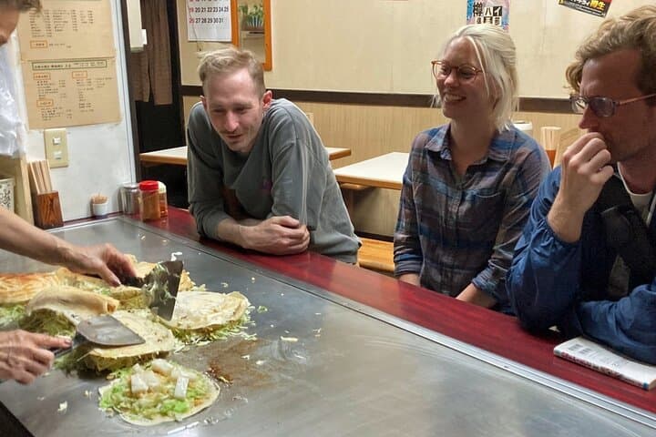 Bouldering, Sake and Food, Local Gem Hiroshima Evening Tour — photo 8