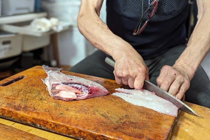 Tsukiji Fish Market Tour & Buy fish to eat at Hidden Home Kitchen — photo 4