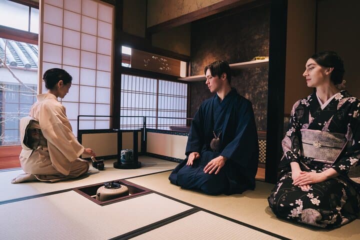 Tea Ceremony with Kimono and Professional Photoshoot in Kyoto — photo 6