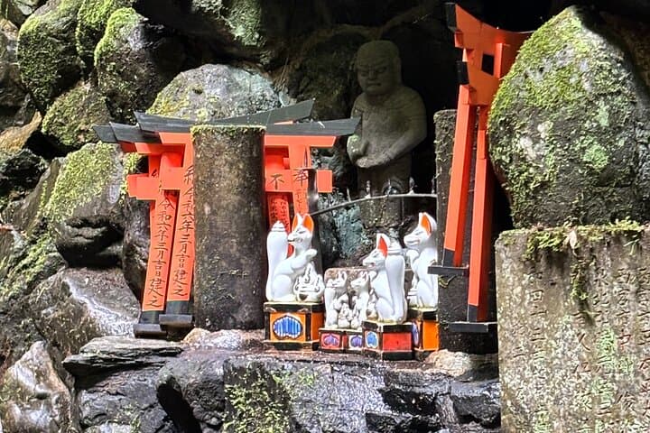 Hiking in Fushimi Inari and its 10,000 Gates — photo 3