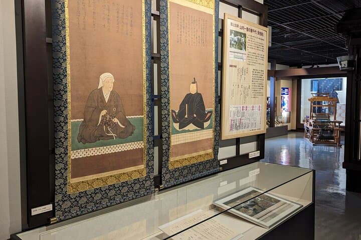 Takayama to Gujo Hachiman, History Traditions and Crafts — photo 7