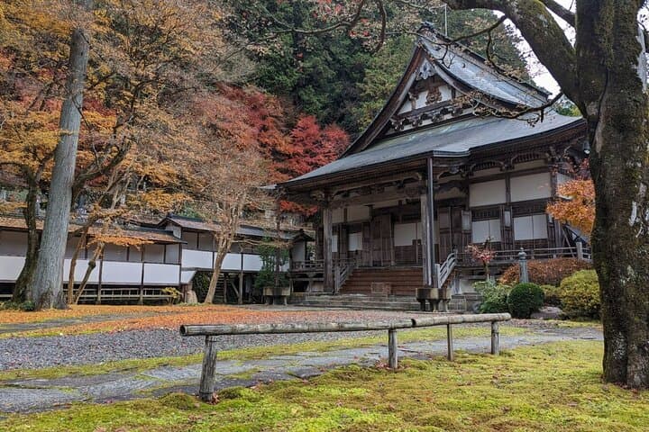 Takayama to Gujo Hachiman, History Traditions and Crafts — photo 3