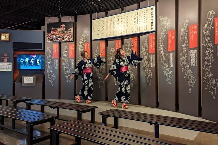 Takayama to Gujo Hachiman, History Traditions and Crafts — photo 5