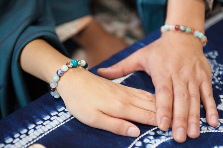 Making Original Nenju Bracelet & Safflower Dyeing in Yonezawa — photo 2