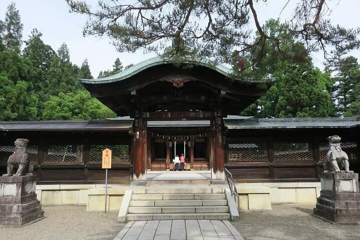 Making Original Nenju Bracelet & Safflower Dyeing in Yonezawa — photo 6