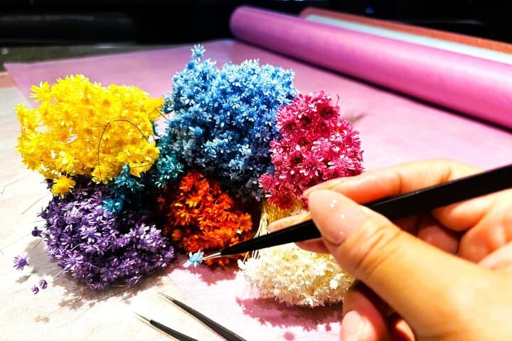 Experience Crafting a Flower Adorned Miniature Japanese Garden — photo 9
