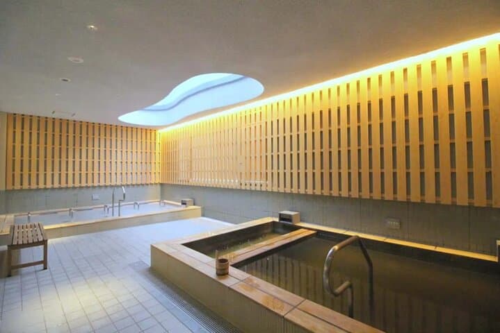 Onsen Spa in Tokyo and Asakusa Bar Hopping with Local Guide — photo 7