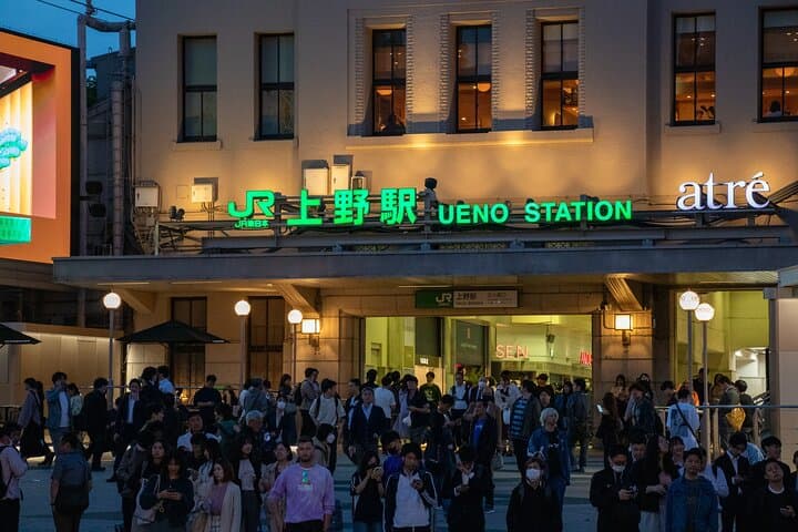 All-You-Can-Drink Bar Hopping Tour in Ueno — photo 11