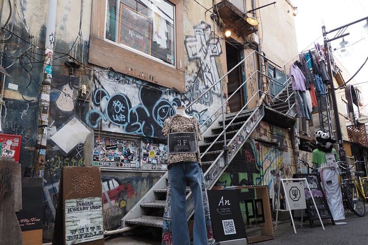 Tokyo Vintage Shopping and Local Food Experience in Shimokitazawa — photo 4