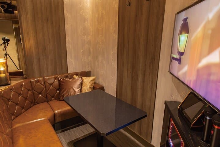 Tokyo Karaoke Experience at Big Echo — photo 11