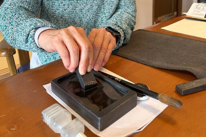 Calligraphy and Matcha in a Warm Kumamoto Home — photo 9