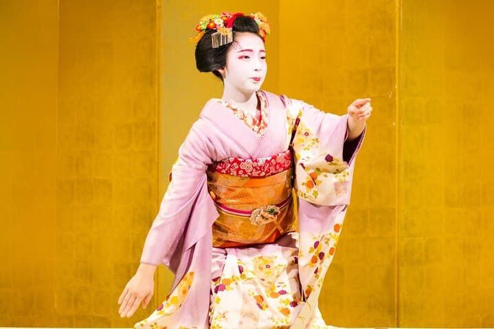 Maiko Night Performance with Kaiseki-style Kyoto cuisine Dinner — photo 6