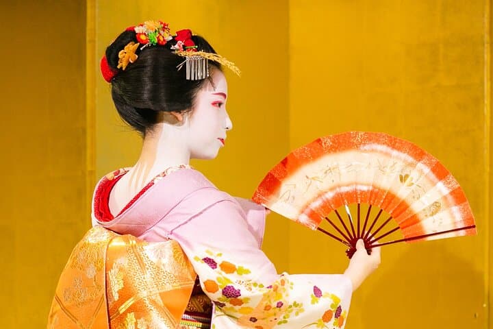 Maiko Night Performance with Kaiseki-style Kyoto cuisine Dinner — photo 1