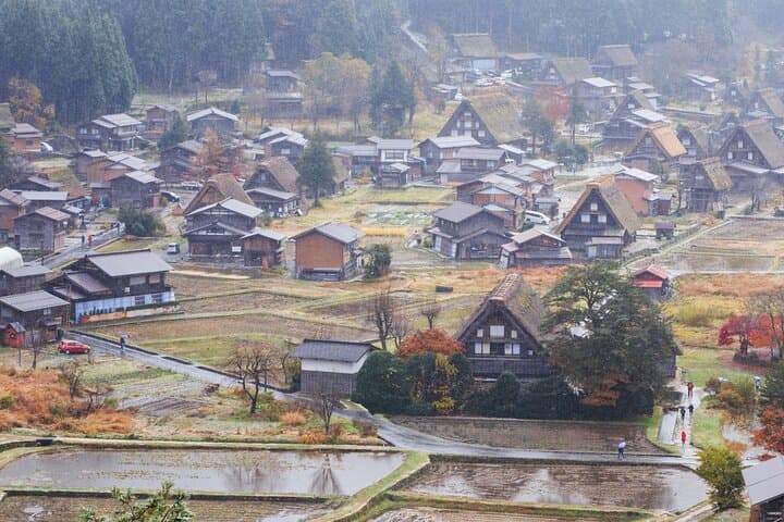 One-Way Bus from Takayama to Osaka via Shirakawago — photo 16