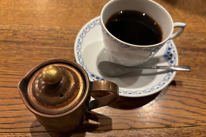Tokyo's Neighborhood Digs: Coffee, Records & Vintage Vibes — photo 14