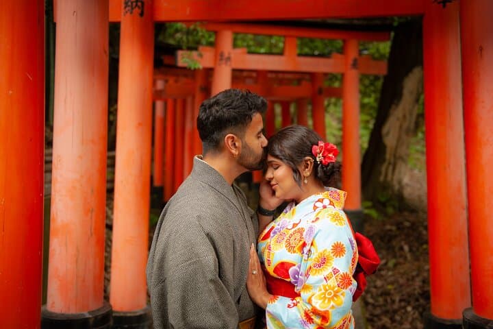 Guided Photoshoot of Fushimi Inari Shrine and Secret Bamboo Grove — photo 17