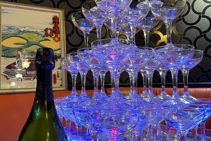 Invitation-Only Bar Hopping with 1M Followers Gourmet Influencer — photo 3
