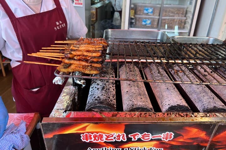 Tokyo: Tsukiji Fish Market Food and Walking tour — photo 17