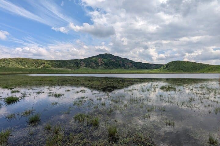 Private guided tour: Mt. Aso volcano, grasslands, Aso Shrine — photo 11