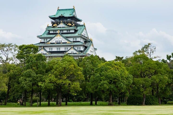 Tour Famous Spots in Osaka by Private Car — photo 2