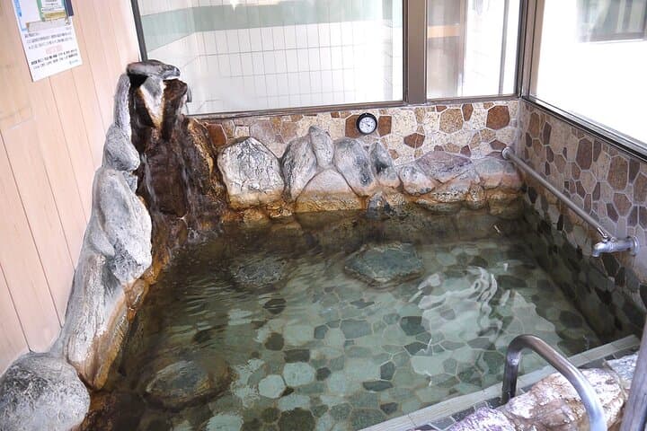 Shinjuku Kabukichou local areas Exploring Tour in Bar or Hot Bath — photo 7