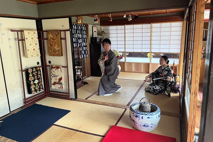 A Traditional Tatami Room Dance by Sumiyoshi Shachu Kagoshima — photo 2