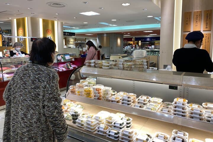 Vegan Edible Flower Sushi Making and Vegetable Tour in Kyoto — photo 8