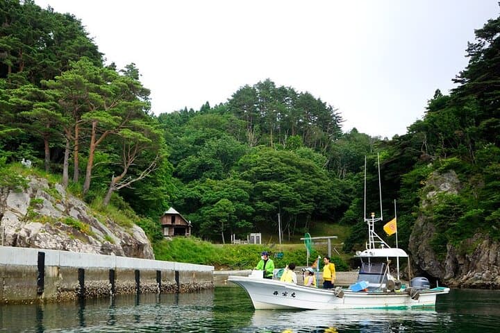 Kamaishi Bay Fishing Boat Cruise with Guided Local Fisherman — photo 7
