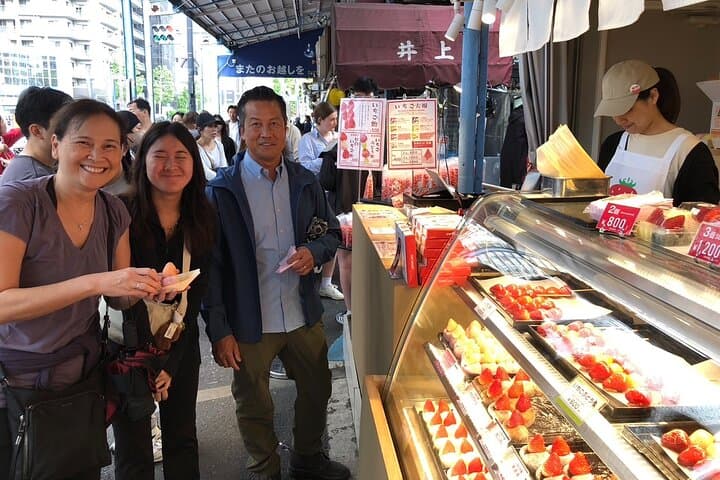 Taste of Tradition Osaka Kuromon Market Half-Day Guided Food Tour — photo 7