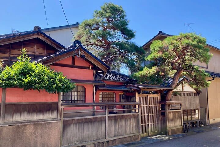 Private walking Tour of Kanazawa's Historical Districts 4h — photo 5
