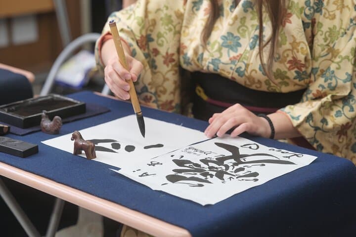 Tokyo Calligraphy Experience Japanese Treats with Green Tea — photo 4
