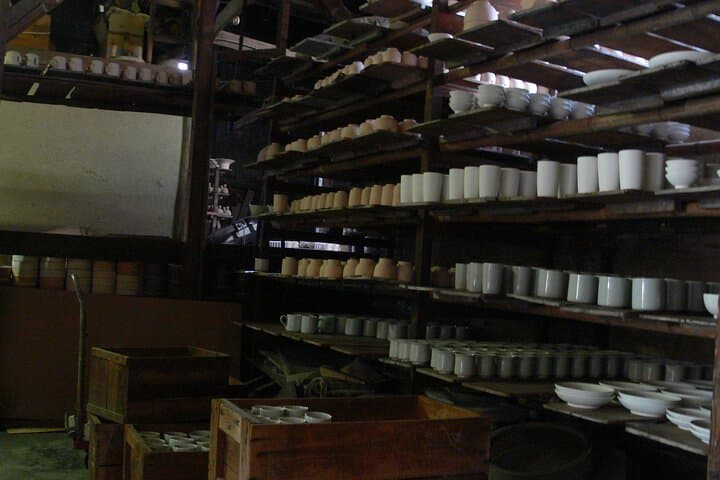 Kanazawa Art Traditional Drawing on Kutani-ware Ceramics — photo 3