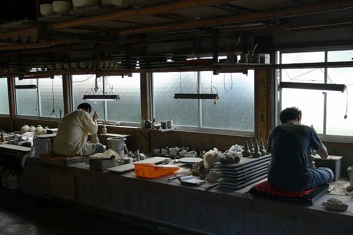 Kanazawa Art Traditional Drawing on Kutani-ware Ceramics — photo 5