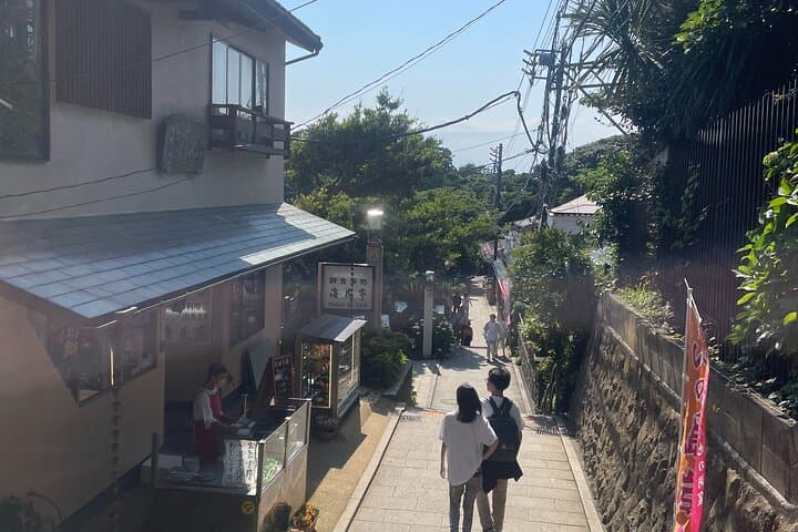 Gourmet Food and Temple Visit tour in Enoshima — photo 20