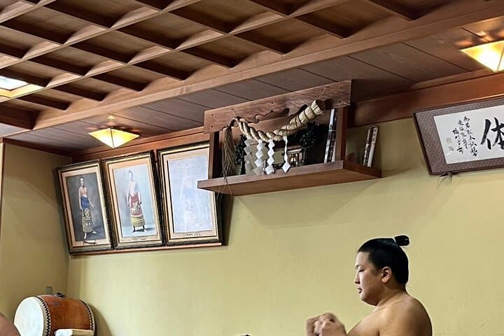 Tokyo: Visit Sumo Morning Practice with English Guide — photo 11