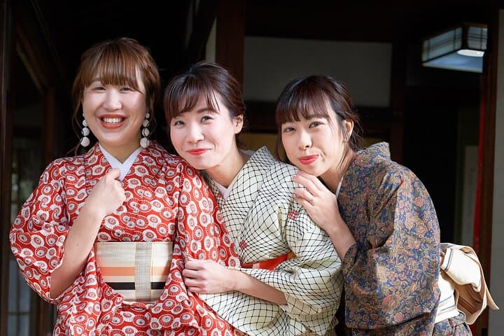 Kyoto 1day 100% silk of traditional. Kimono Rental Experience — photo 6